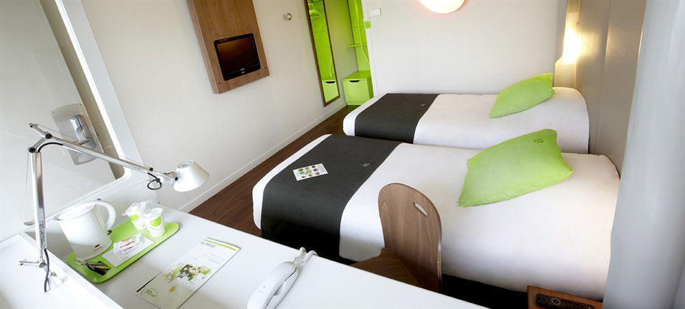 Campanile Angers Ouest - Hotel 3*